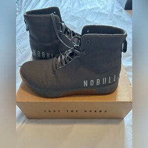 Like new No Bull shoes
Men's High-Top Impact
Dark Grey Gum / 8.5